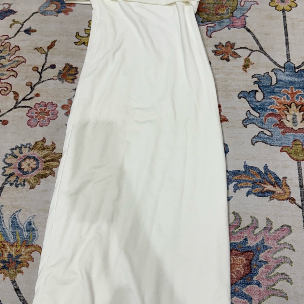 Bump suit Bianca White Maxi Dress